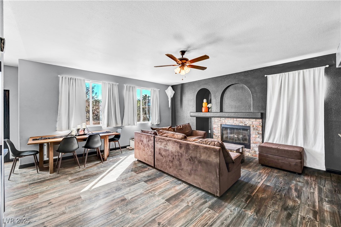 616 Lively Fiesta Way