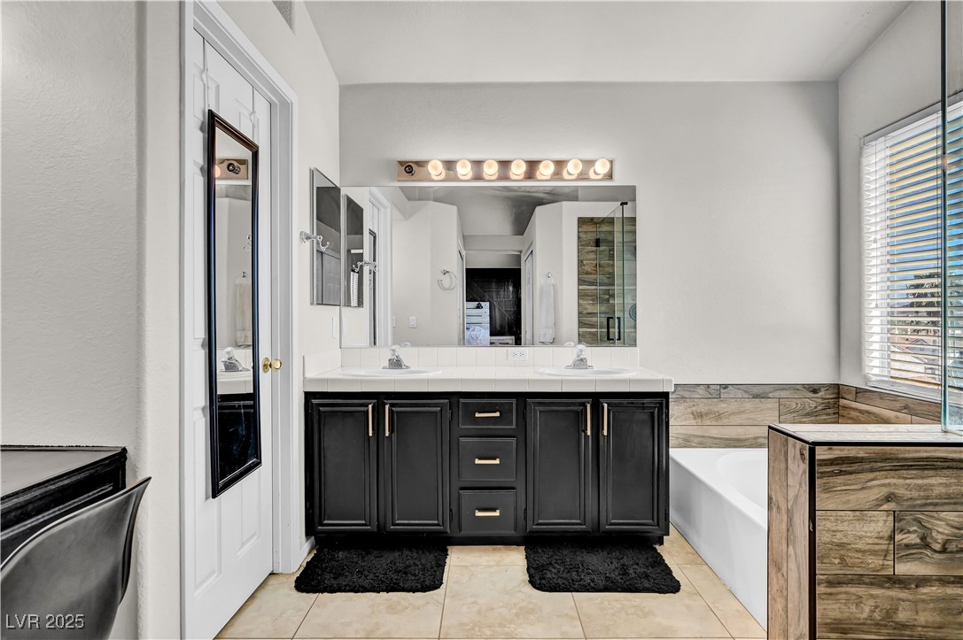 616 Lively Fiesta Way