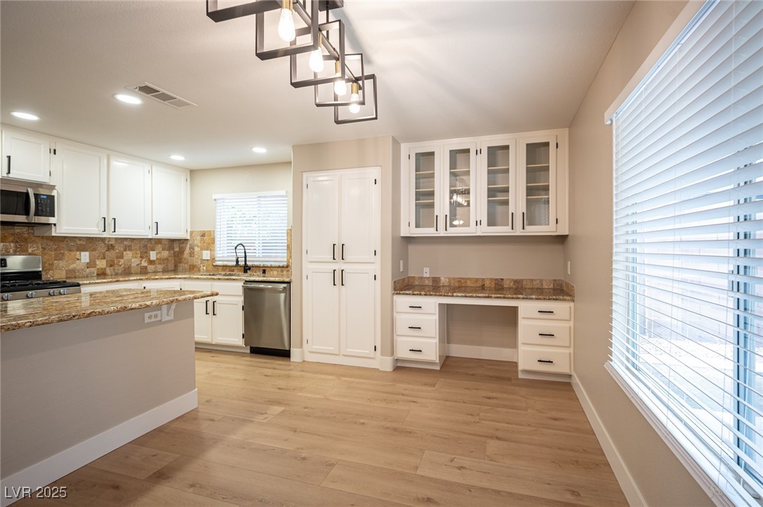 9812 Via Delores Avenue