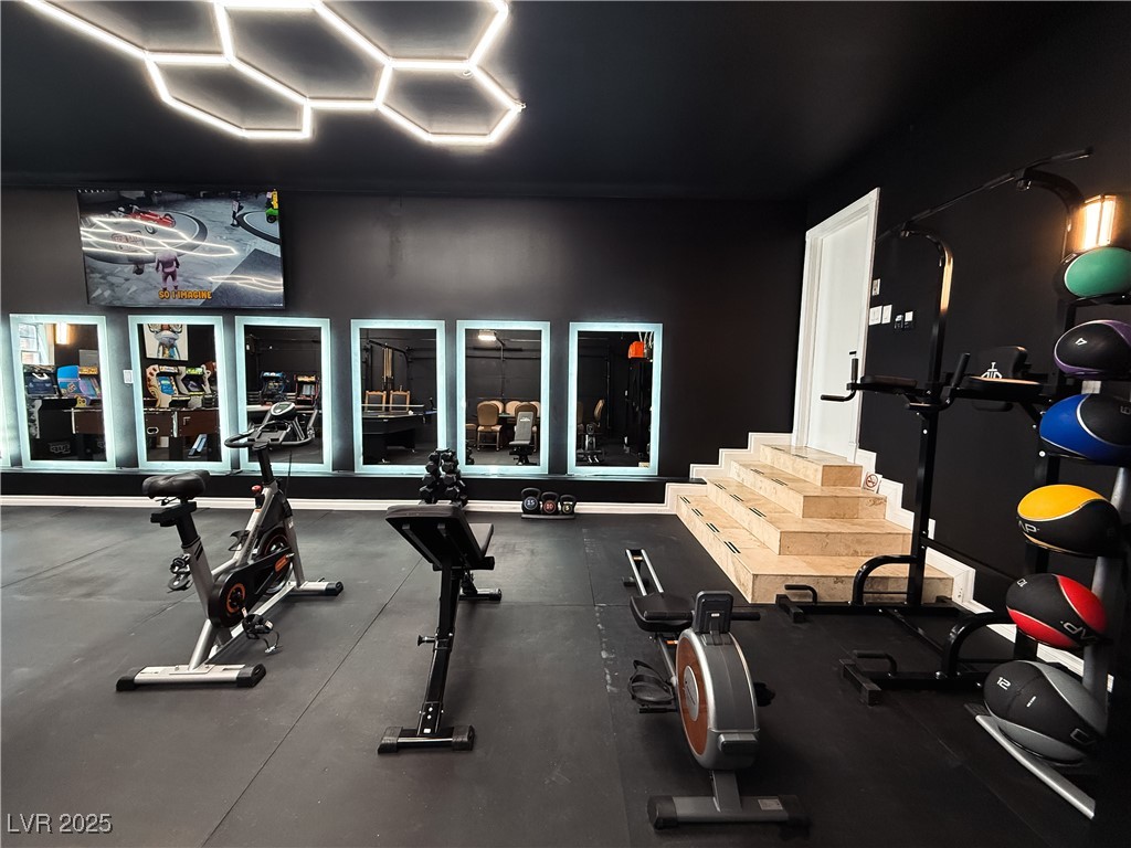 2920 South Tioga Way