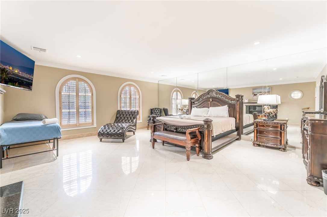 2920 South Tioga Way