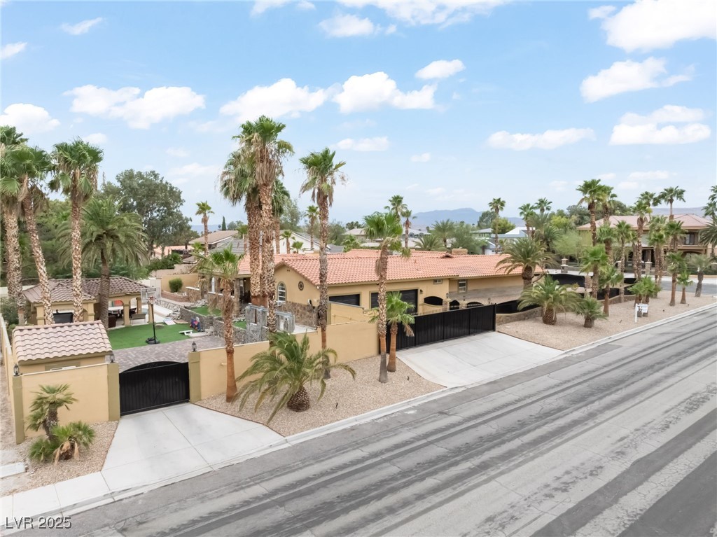 2920 South Tioga Way