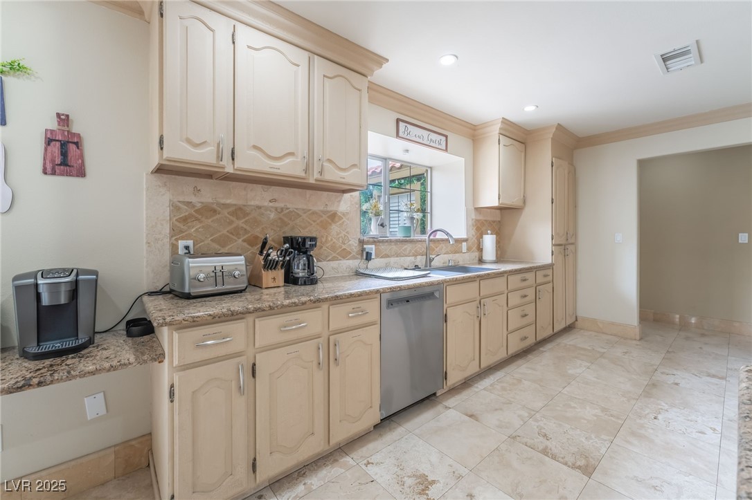 2920 South Tioga Way