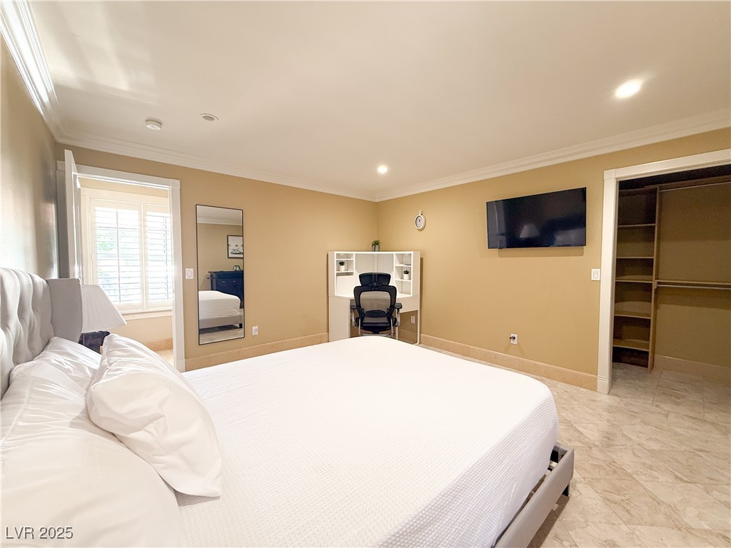 2920 South Tioga Way