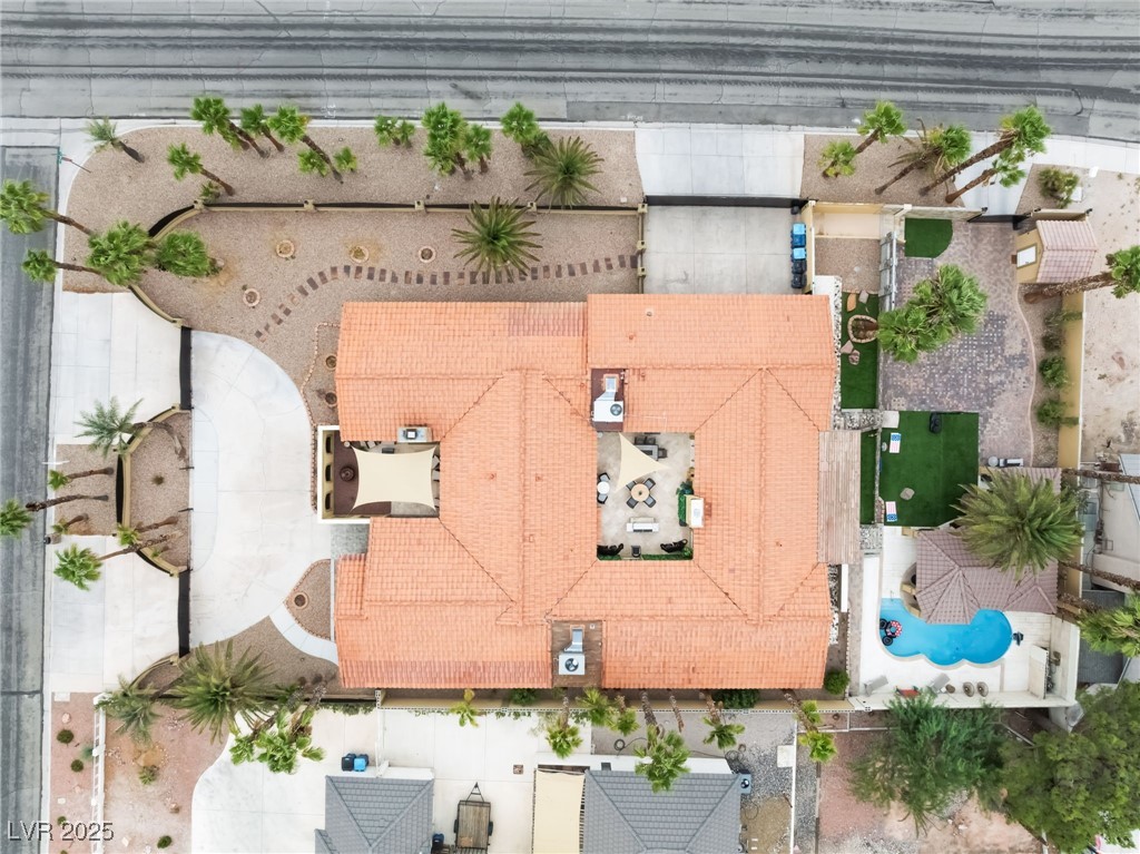 2920 South Tioga Way