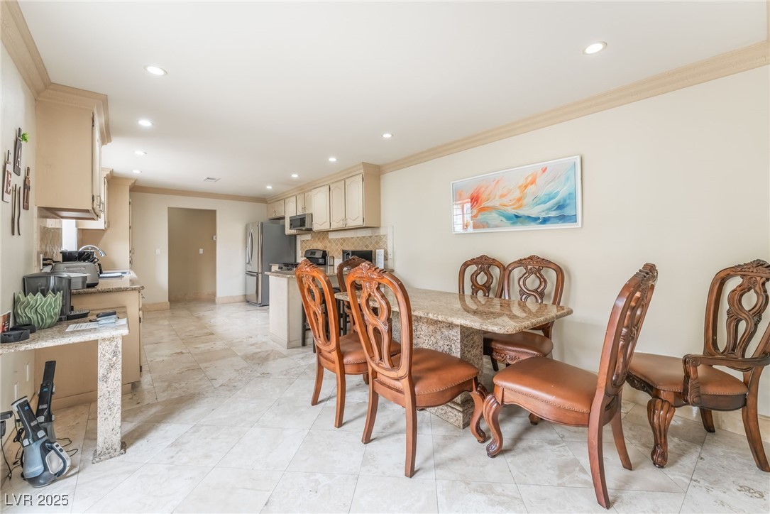 2920 South Tioga Way