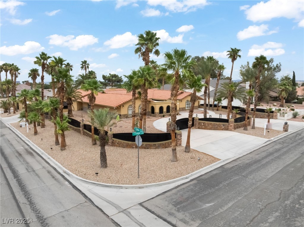 2920 South Tioga Way