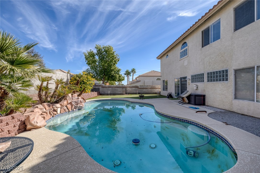 8300 Antler Ridge Avenue