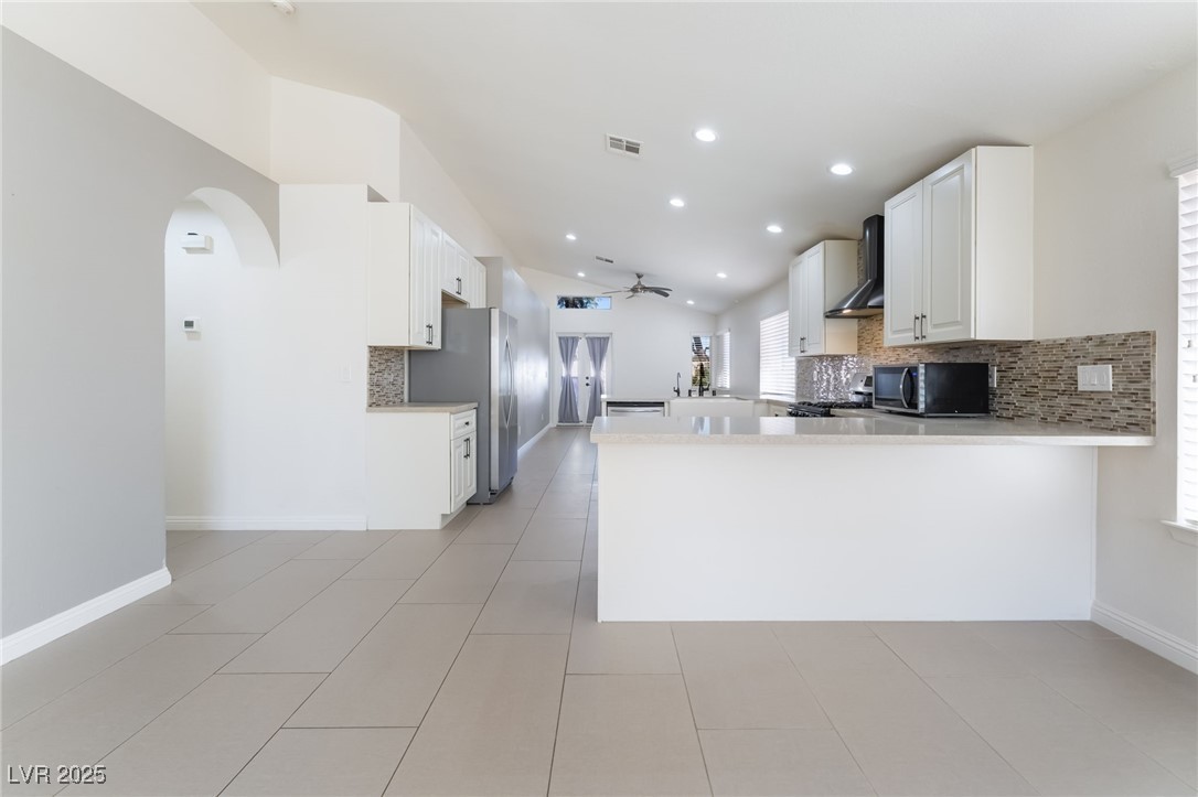 9216 Sun Rose Avenue