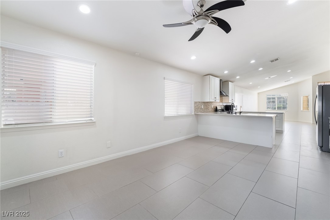 9216 Sun Rose Avenue