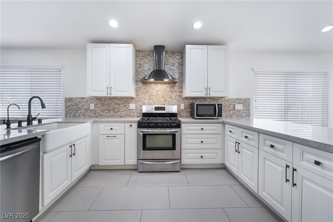 9216 Sun Rose Avenue