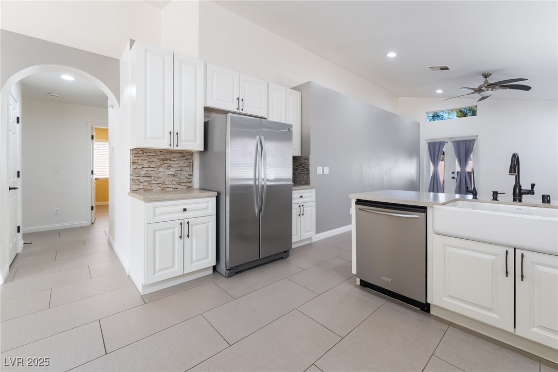 9216 Sun Rose Avenue