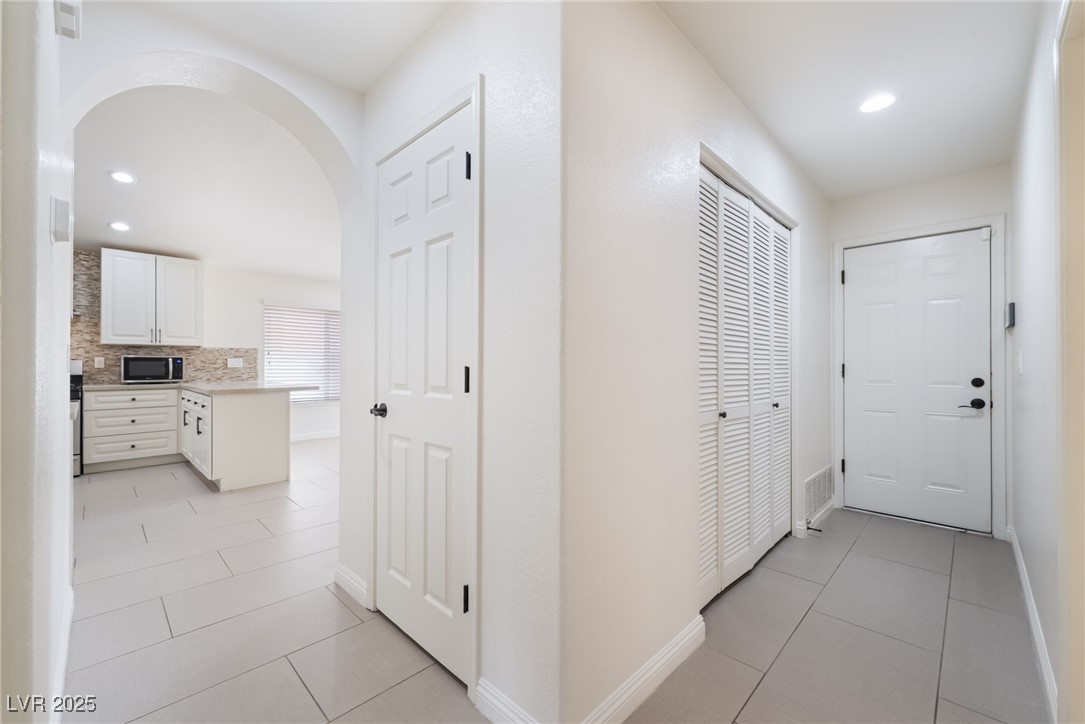 9216 Sun Rose Avenue