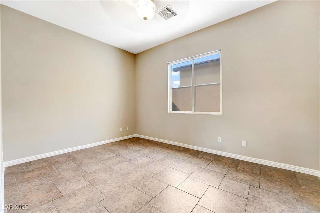 7232 Frontier Hills Avenue