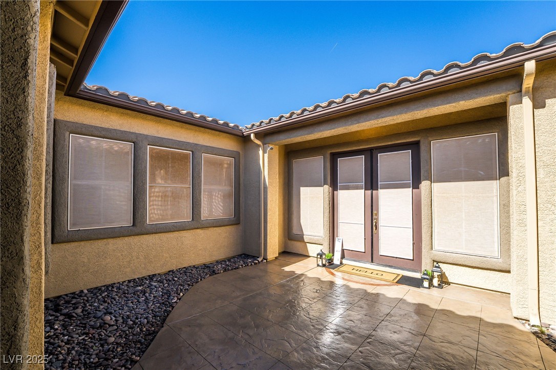 7232 Frontier Hills Avenue