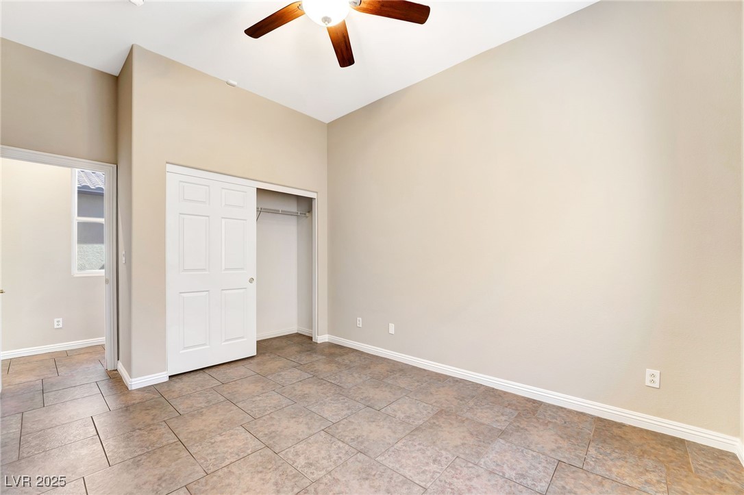 7232 Frontier Hills Avenue