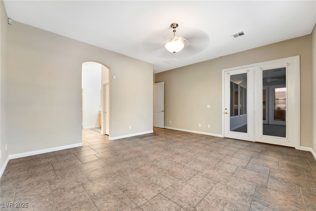 7232 Frontier Hills Avenue