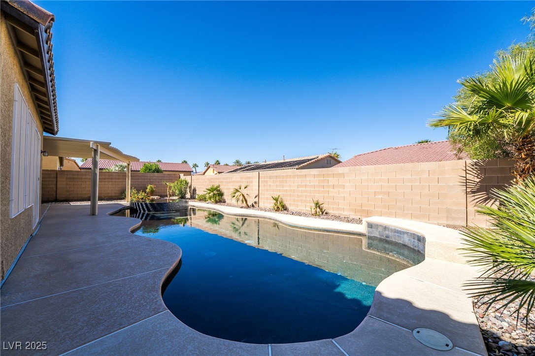 7232 Frontier Hills Avenue