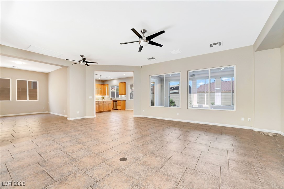 7232 Frontier Hills Avenue