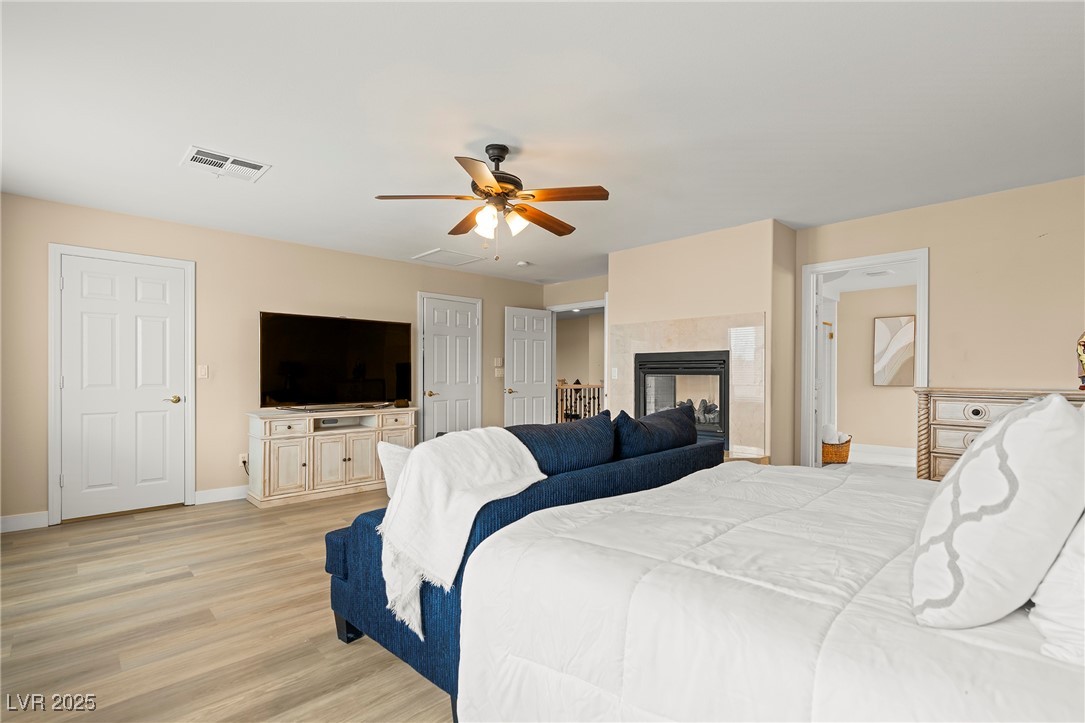 1430 October Oak Avenue