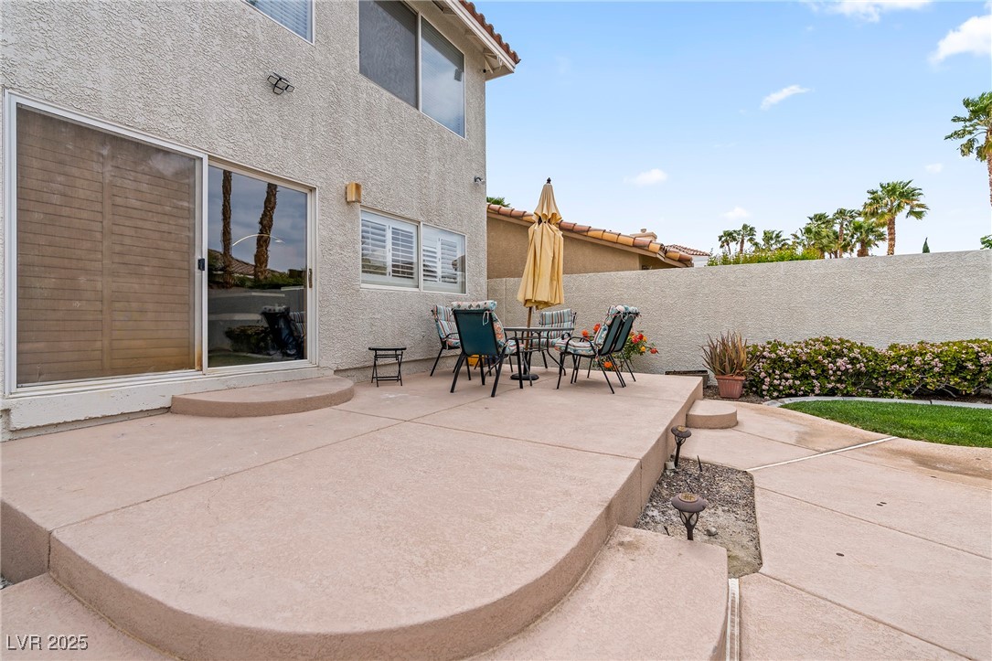 1430 October Oak Avenue