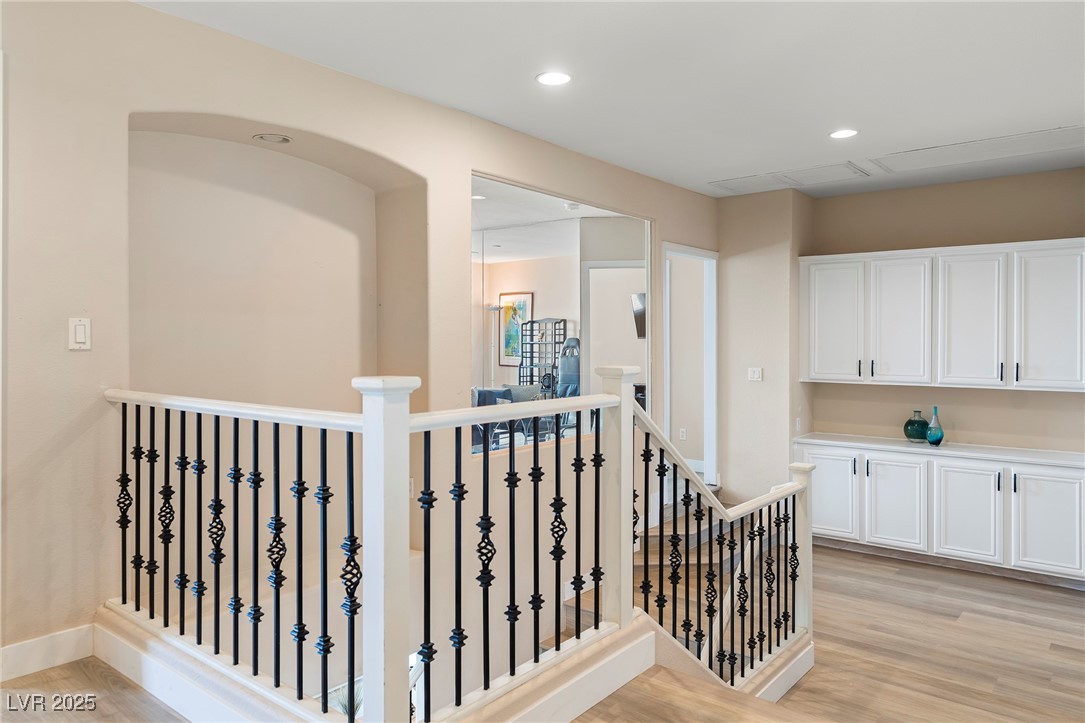 1430 October Oak Avenue