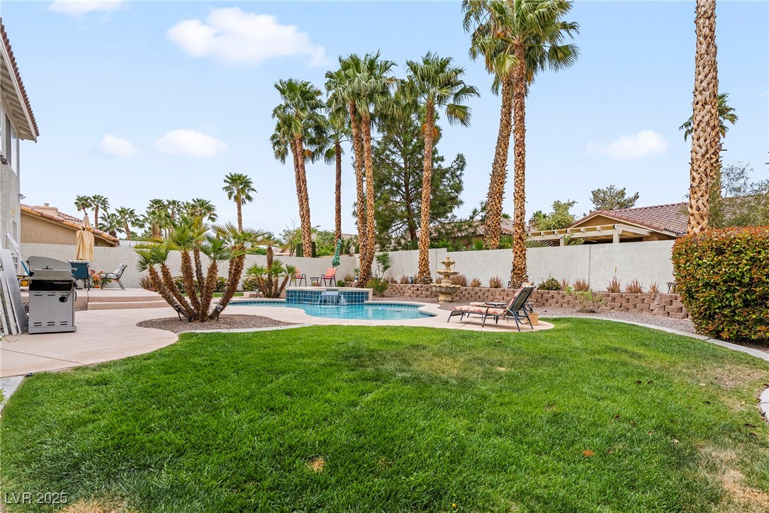 1430 October Oak Avenue