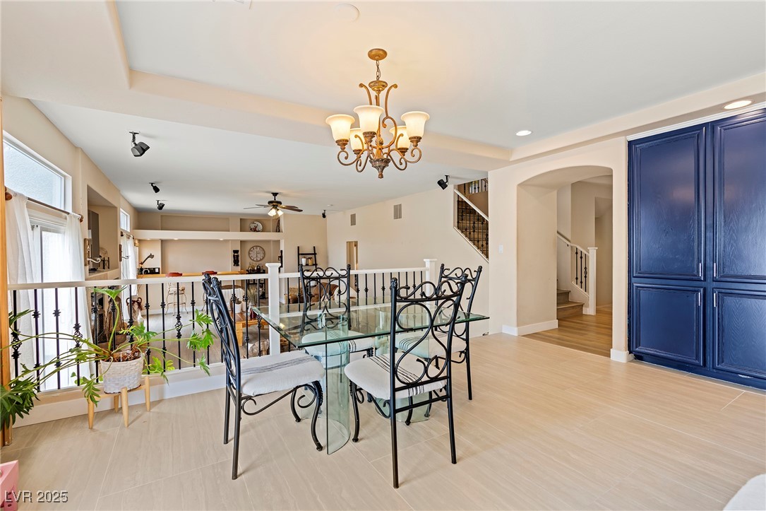 1430 October Oak Avenue