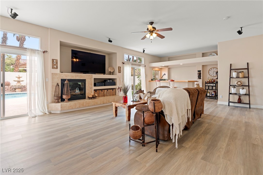 1430 October Oak Avenue