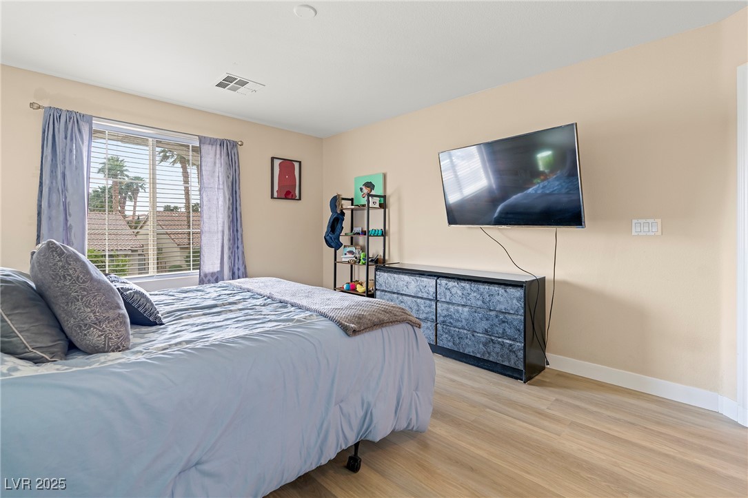 1430 October Oak Avenue