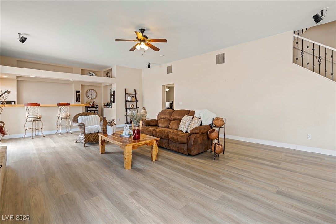 1430 October Oak Avenue