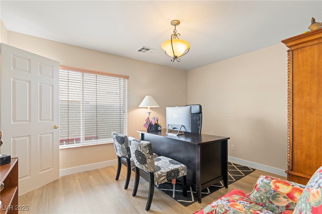 1430 October Oak Avenue