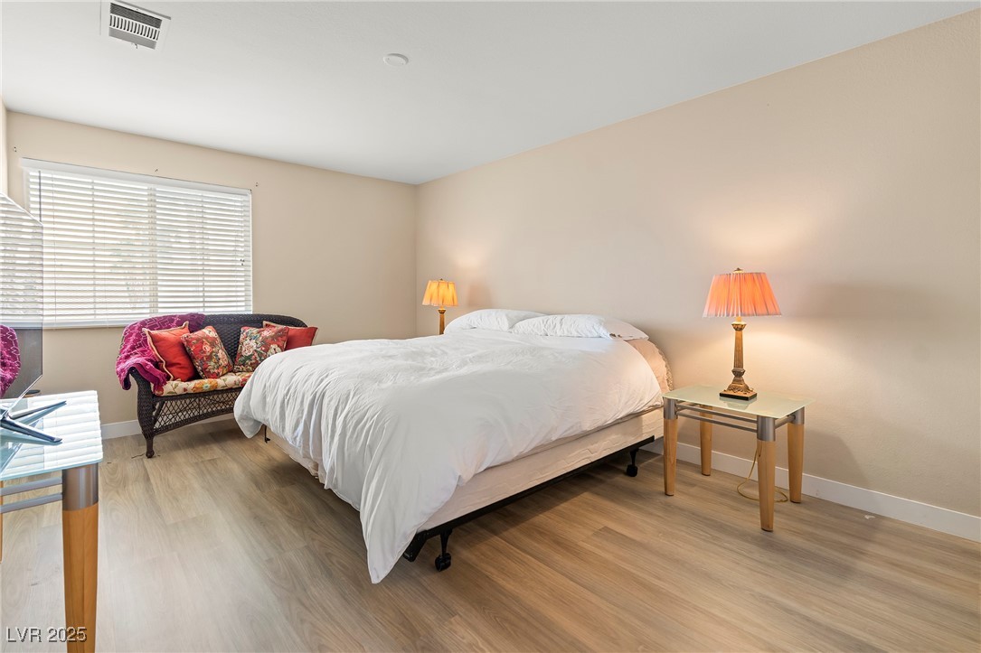 1430 October Oak Avenue