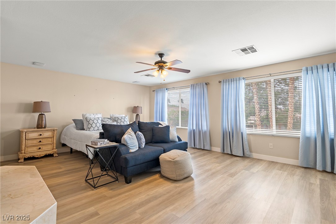 1430 October Oak Avenue