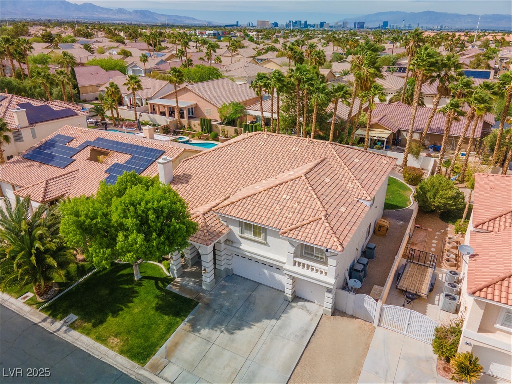 1430 October Oak Avenue