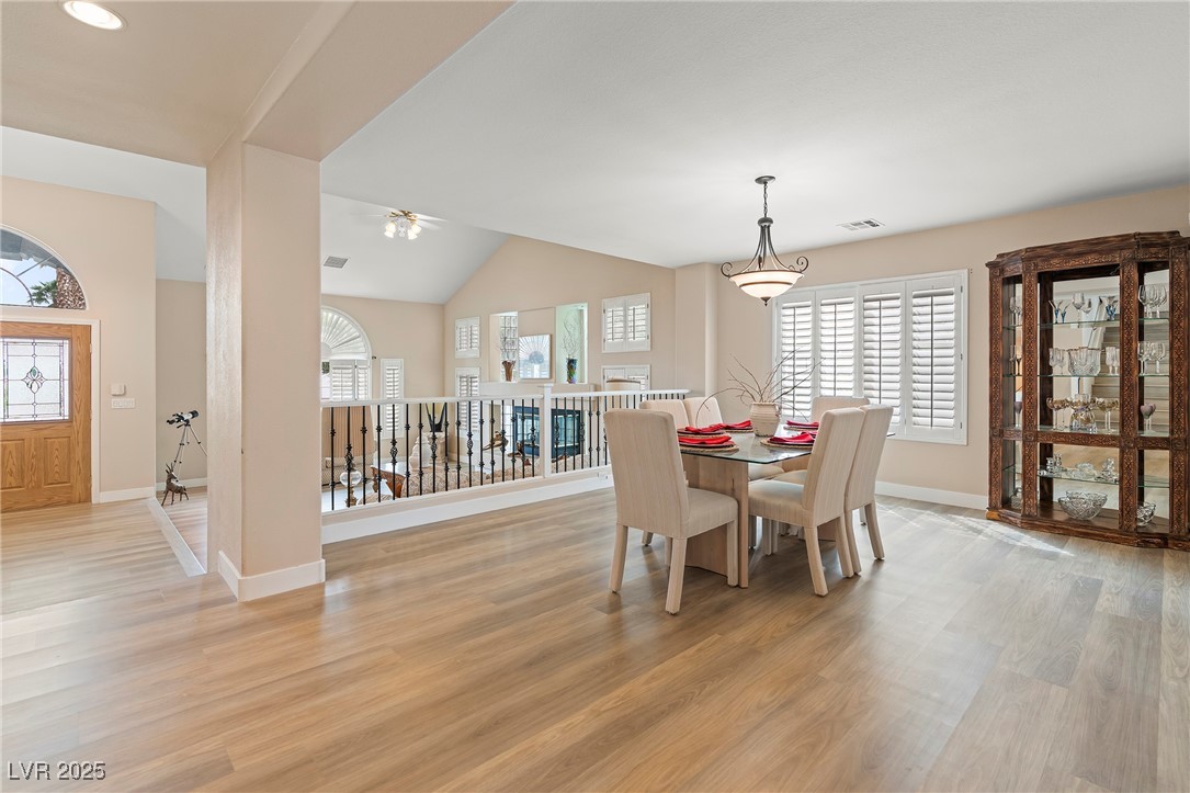 1430 October Oak Avenue