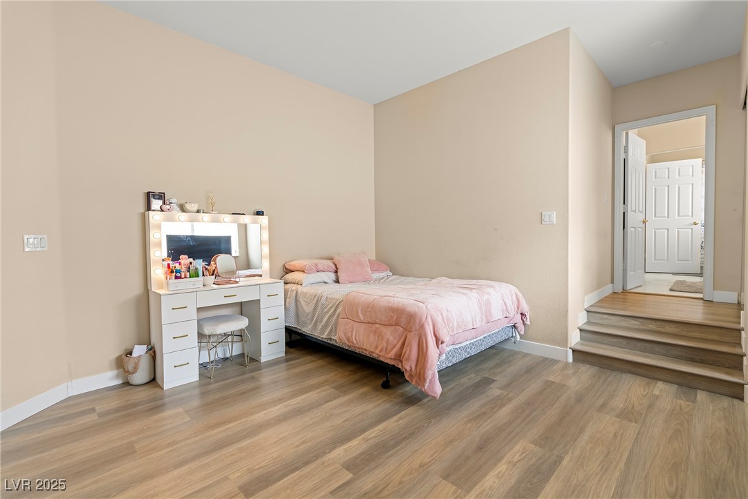1430 October Oak Avenue