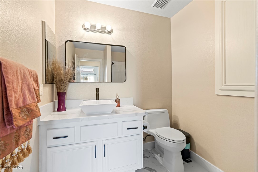 1430 October Oak Avenue