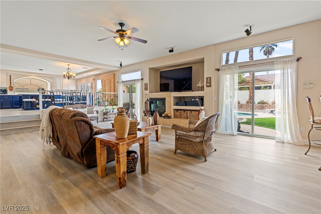 1430 October Oak Avenue