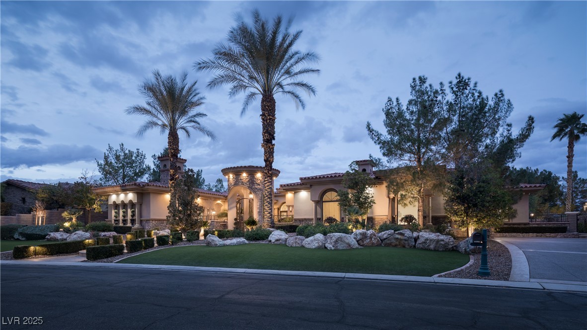 22 Castle Oaks Court