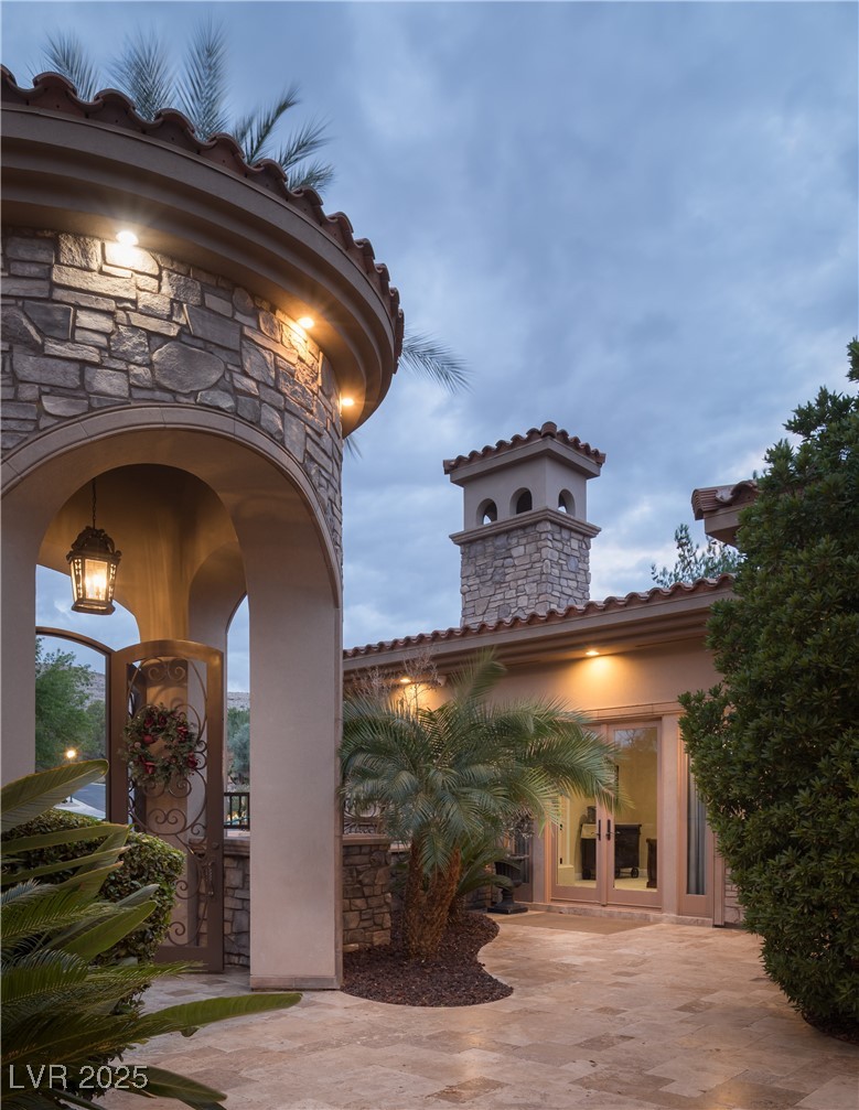 22 Castle Oaks Court