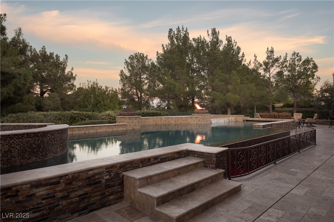 22 Castle Oaks Court