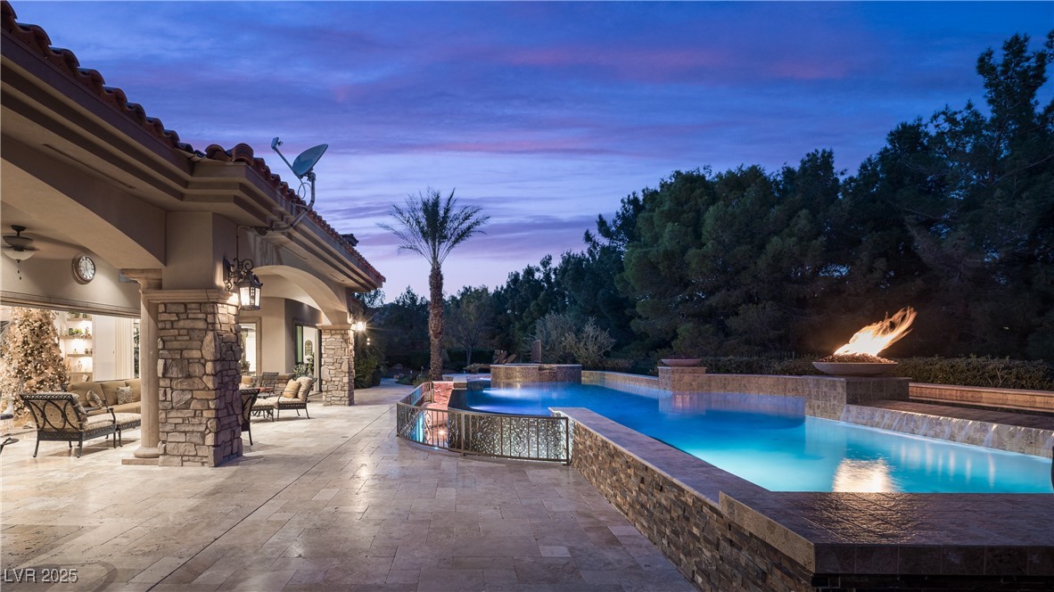 22 Castle Oaks Court