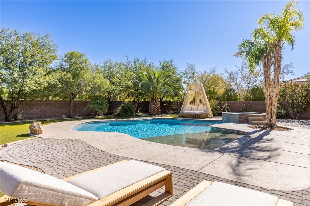 7304 Buttons Ridge Drive