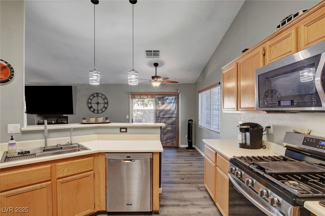 1106 Hutch Court