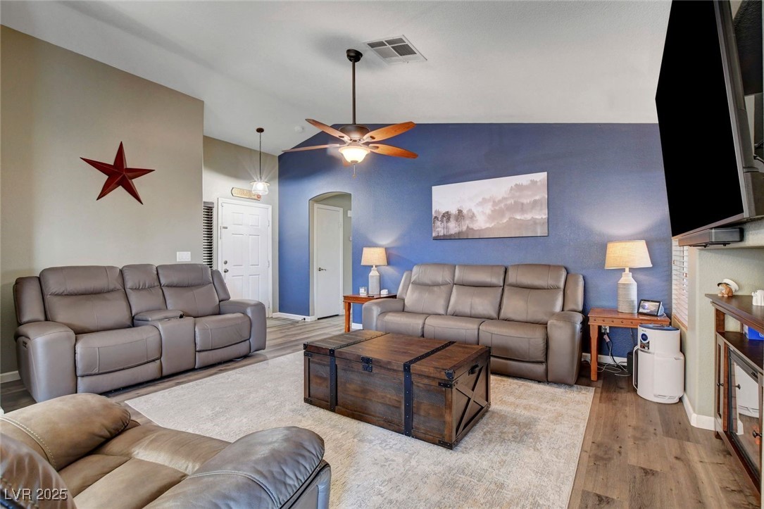 1106 Hutch Court
