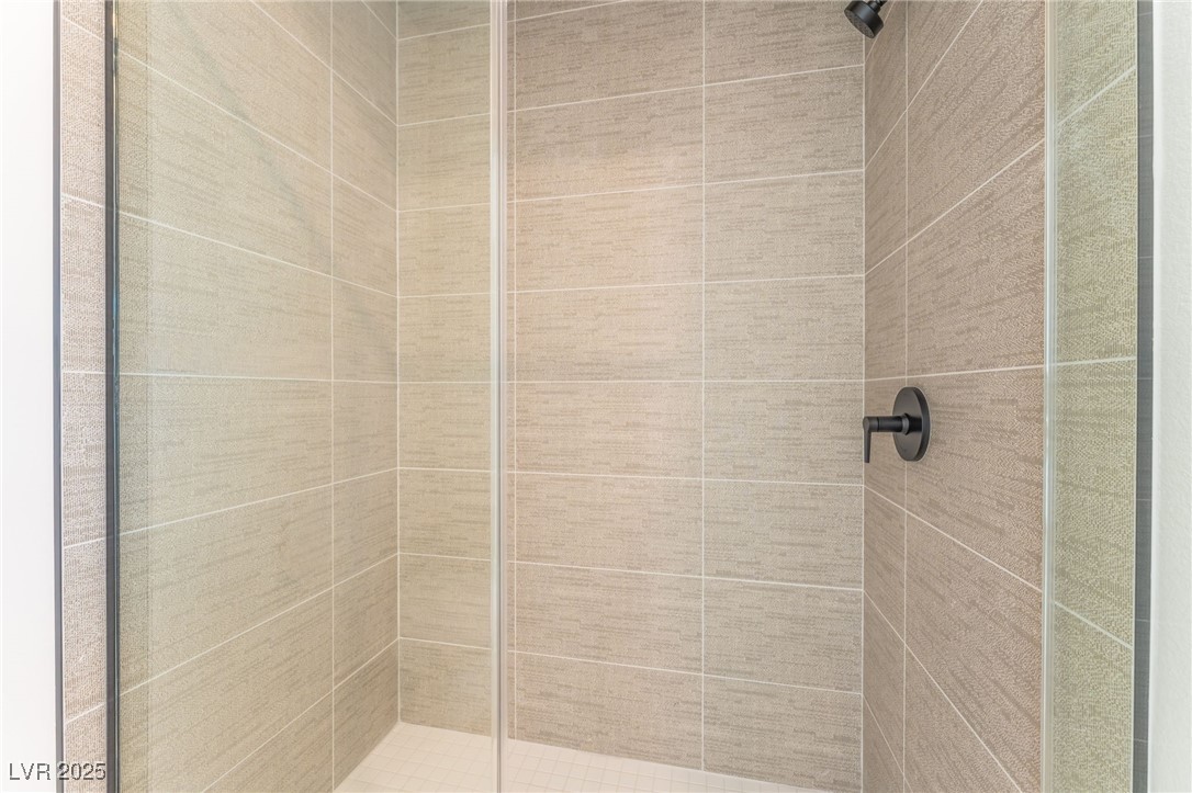 9132 Las Manaitas Avenue 401