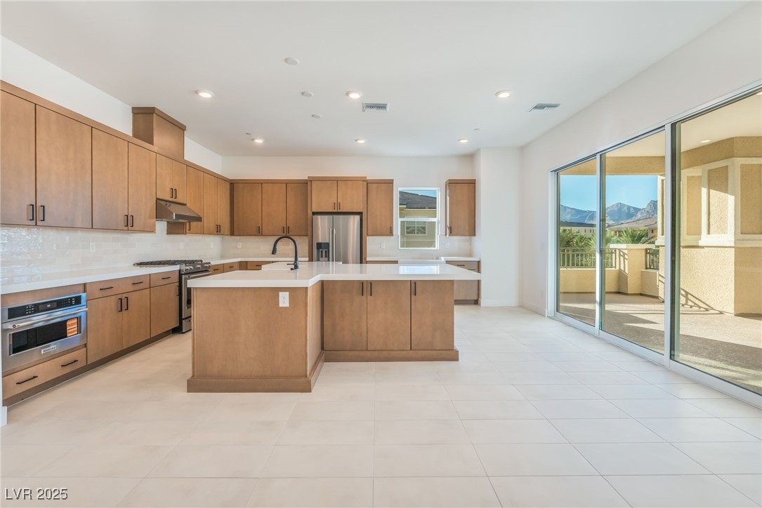 9132 Las Manaitas Avenue 401