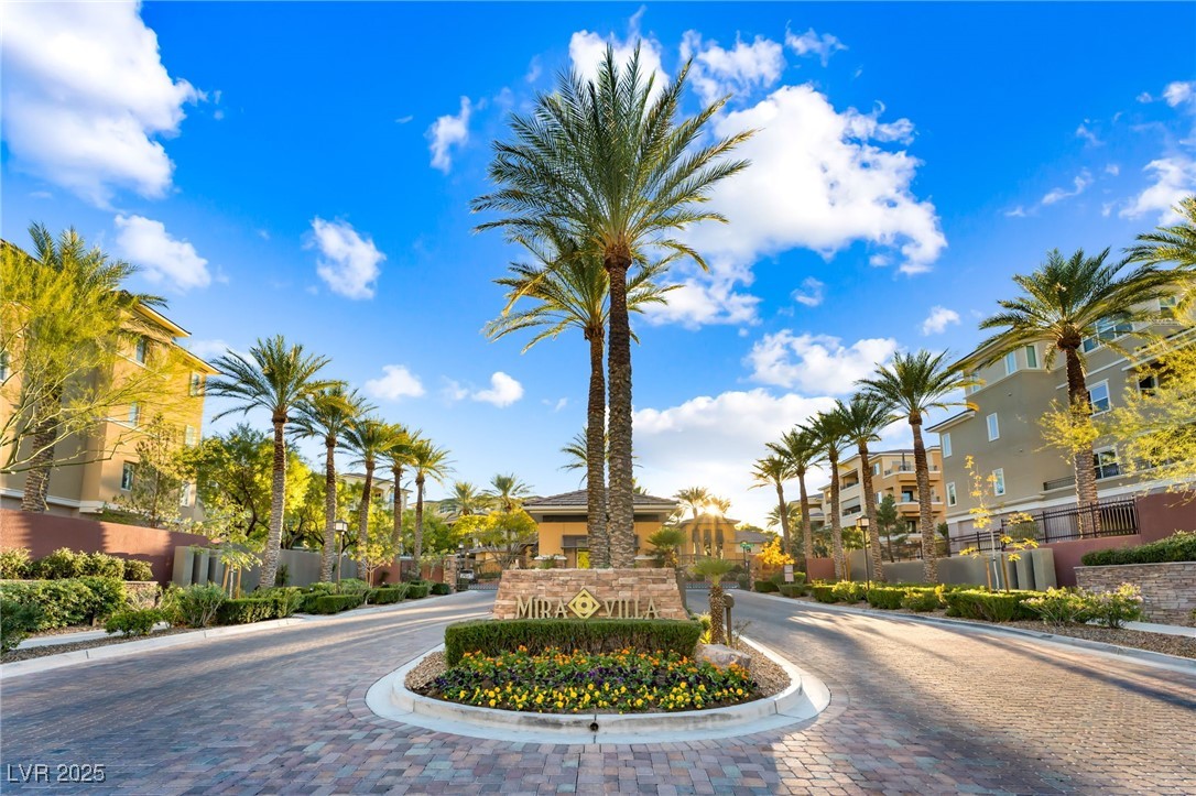 9132 Las Manaitas Avenue 401