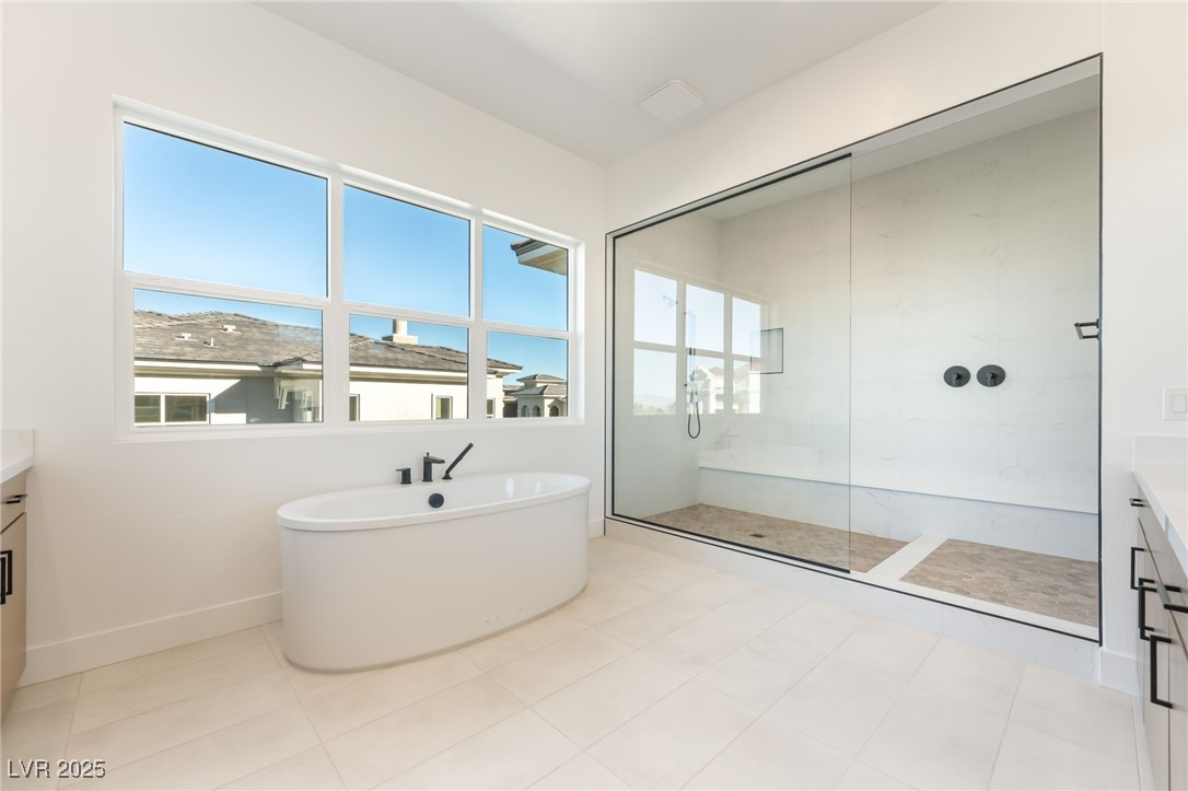 9132 Las Manaitas Avenue 401